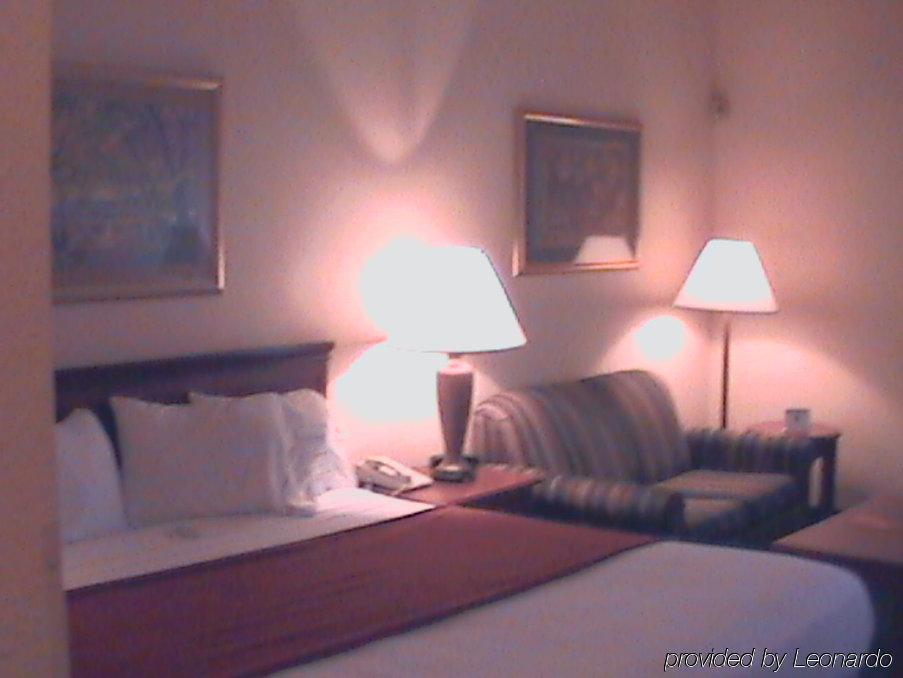 Holiday Express - By Ihg Hotel